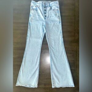 Women’s American Eagle Super Hi Rise Flare jeans size 8